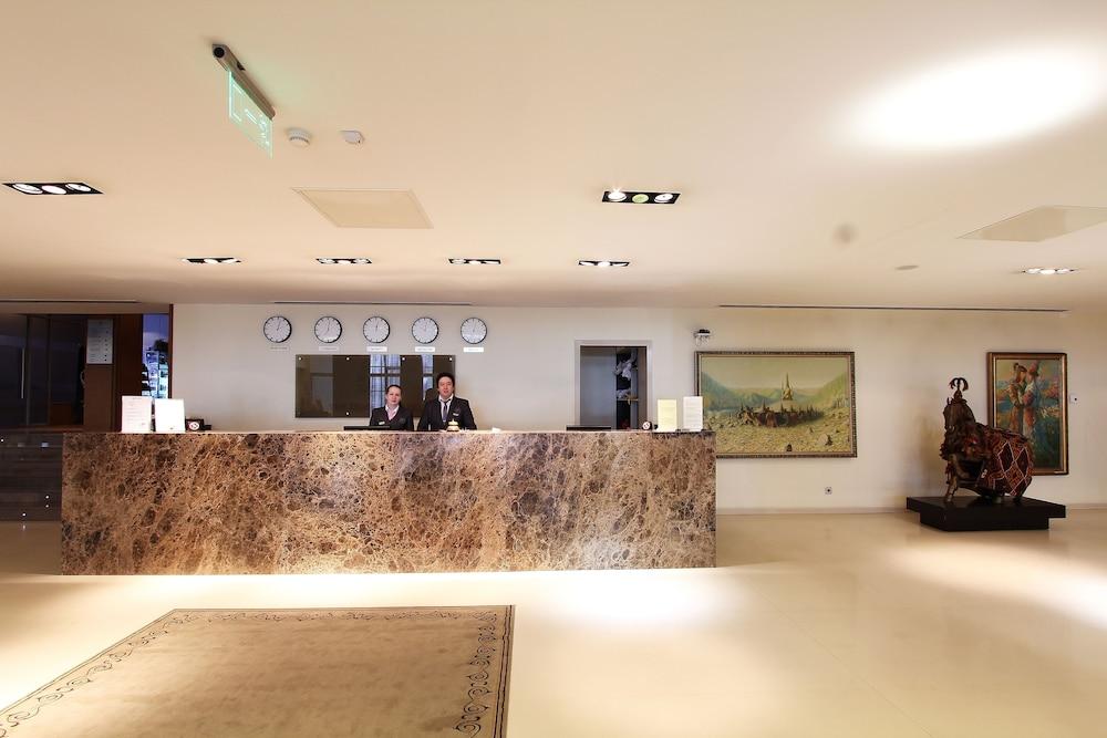 The Dostyk Hotel Almaty Luaran gambar
