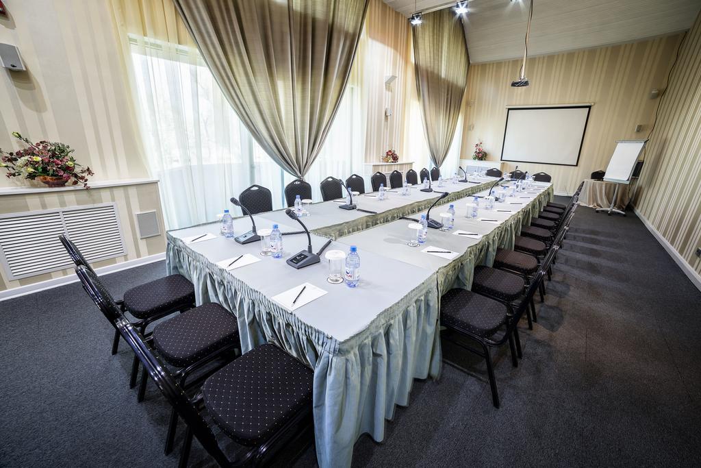 The Dostyk Hotel Almaty Luaran gambar