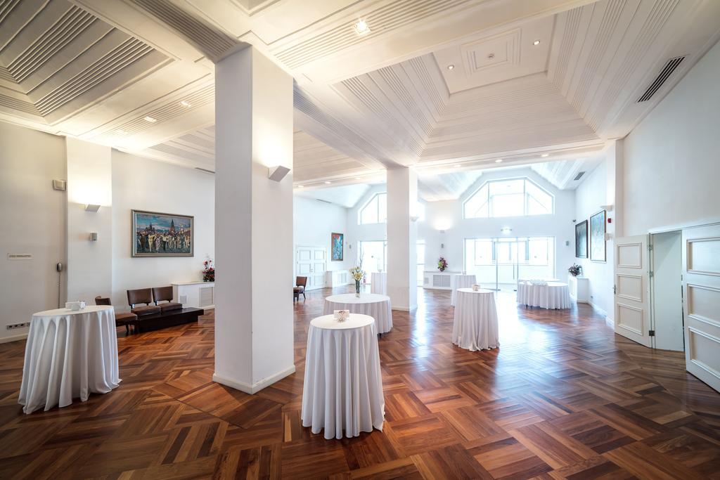 The Dostyk Hotel Almaty Luaran gambar